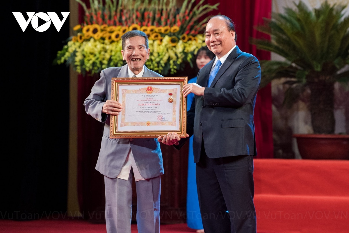 "NSND Trần Hạnh là tấm gương về làm nghề nghiêm túc, tử tế, tận tụy..."